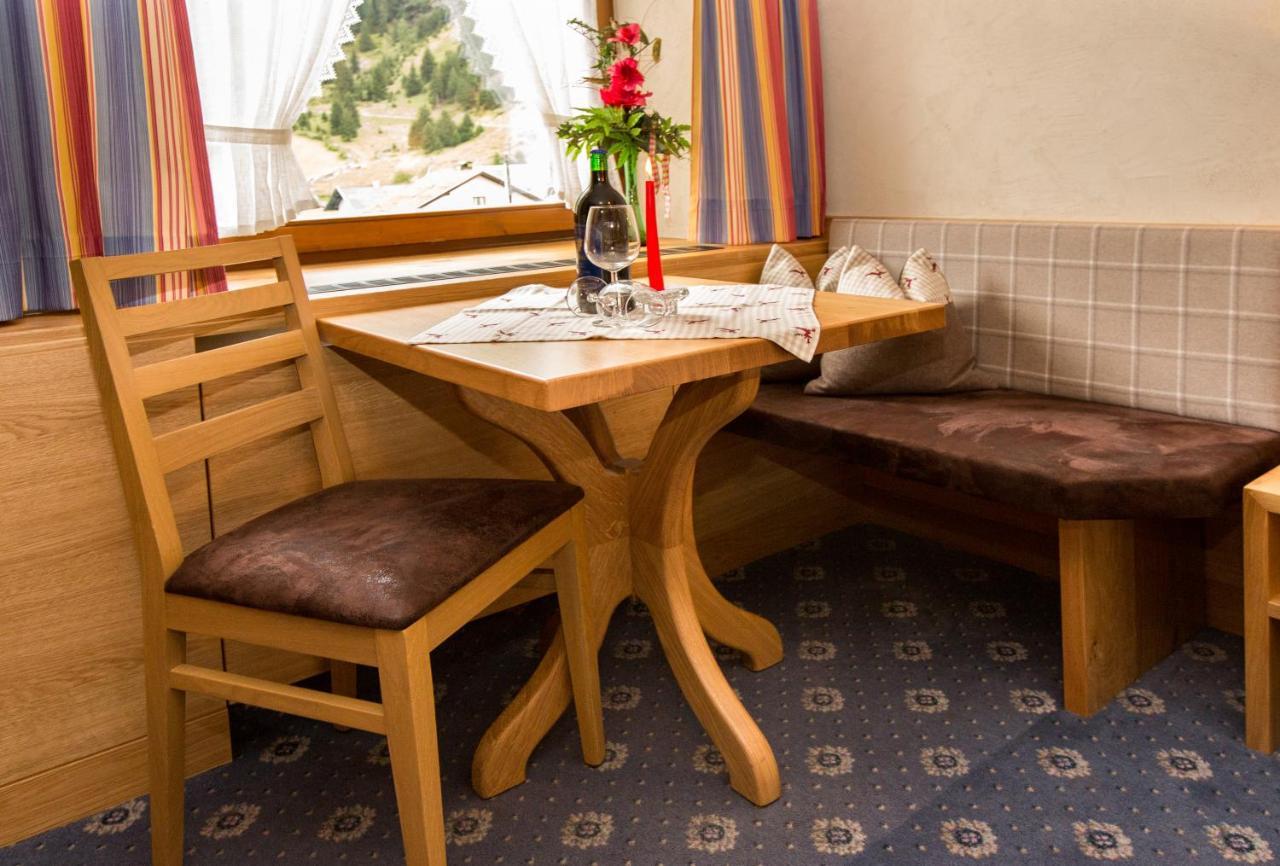 Hotel Jaegerhof Kaunertal Buitenkant foto